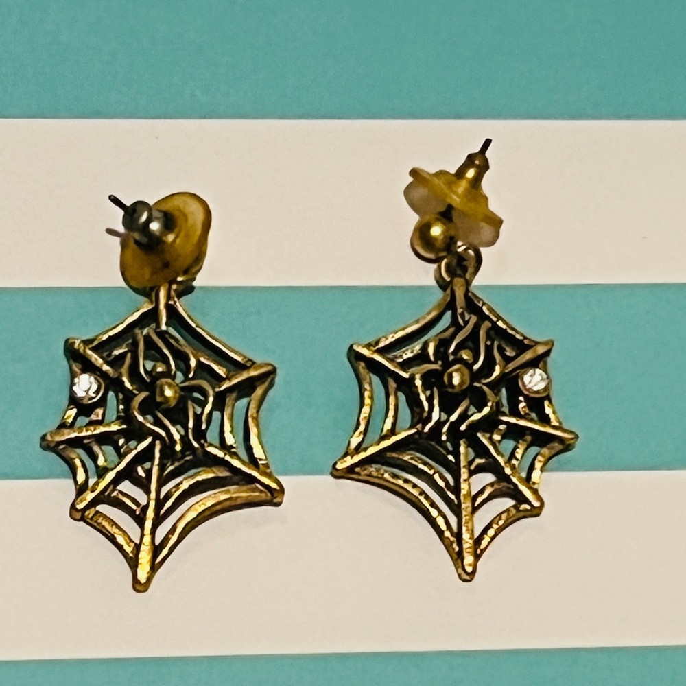 Avon vintage Gold Spider Web Earrings